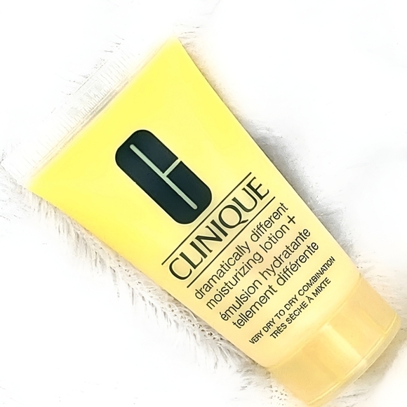 Clinique Other - 🔴 CLINIQUE Dramatically Different Moisturizing Lotion - Travel Mini